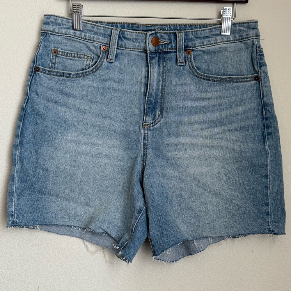 Universal Thread Light Blue Jean Shorts Size 10